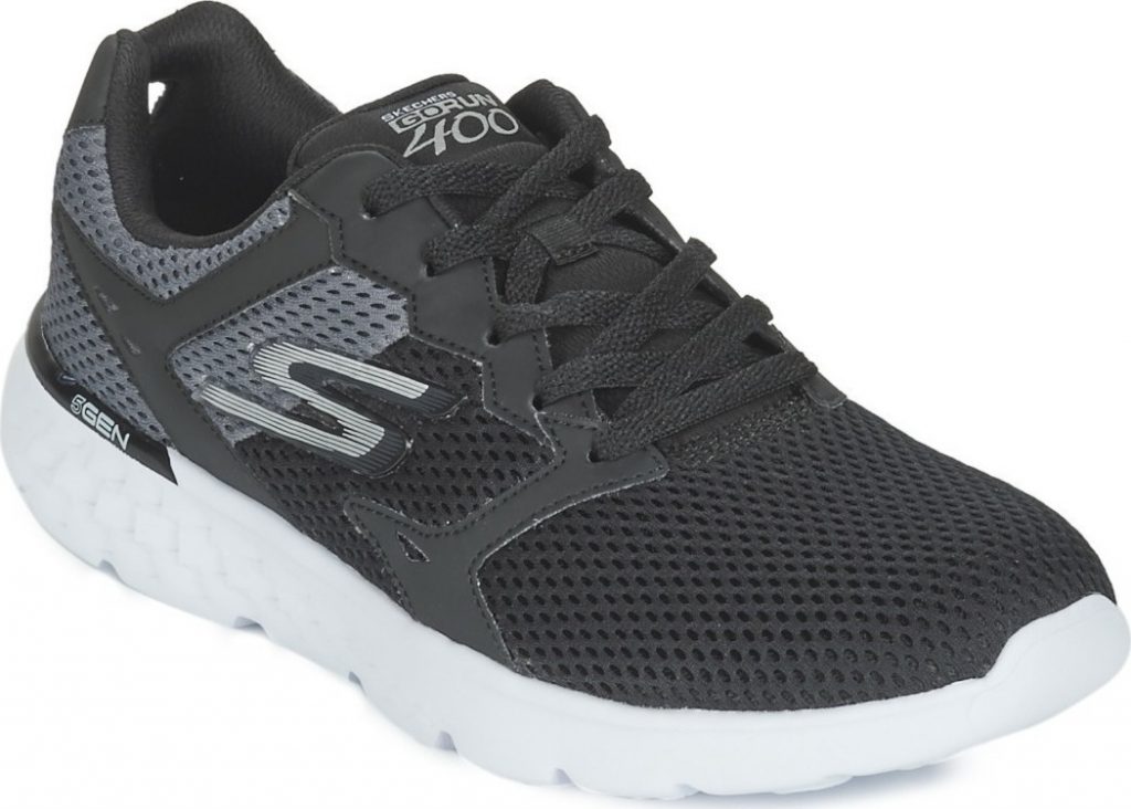 Đôi giày Skechers GOrun có giá bán 1,990,000VNĐ. Nhưng khách hàng có thể tiết kiệm 30% khi mua tại VinDS từ nay đến 20.8 với giá chỉ còn 1,393,000VNĐ