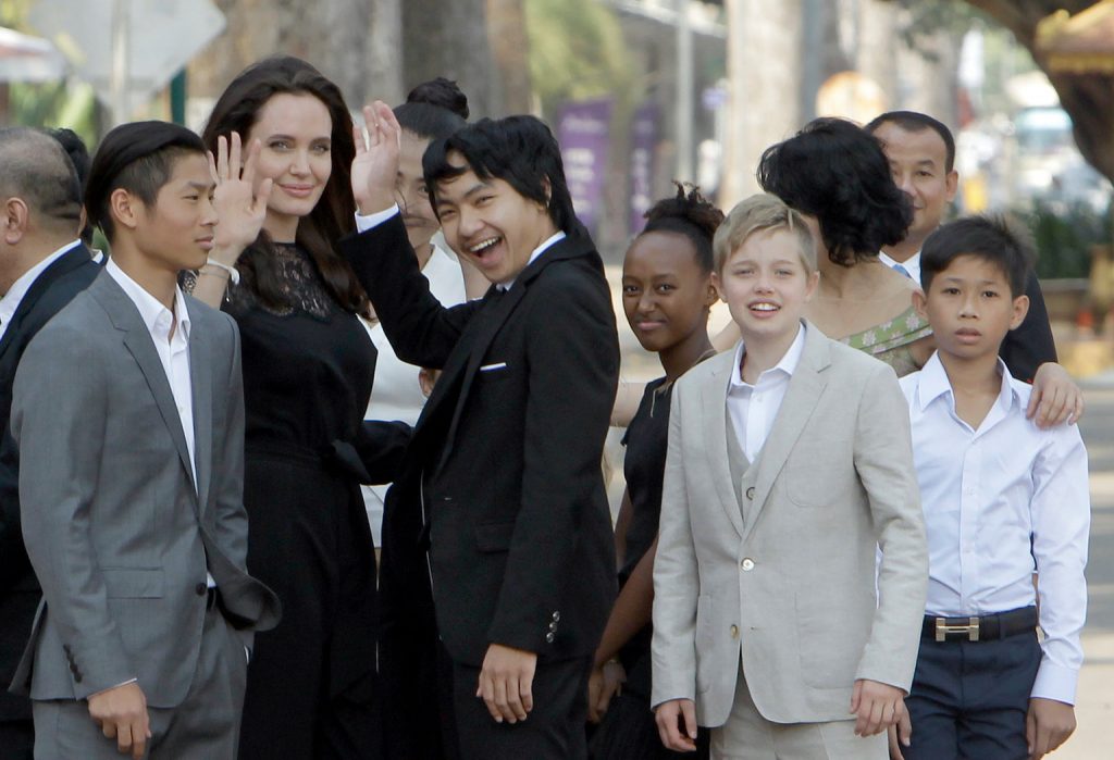 Angelina Jolie và những đứa con