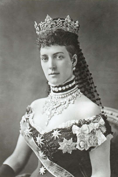 Công chúa Alexandra giúp chocker trở thành nữ rang yêu thích của phụ nữ thế kỉ 19