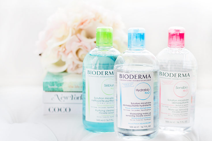 Nước tẩy trang Bioderma có nhiều kích cỡ khác nhau khá tiện lợi cho bạn gái.