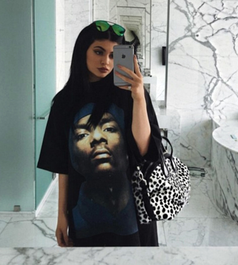 Chị em nhà Jenner - những icon thời trang khiêu khích 