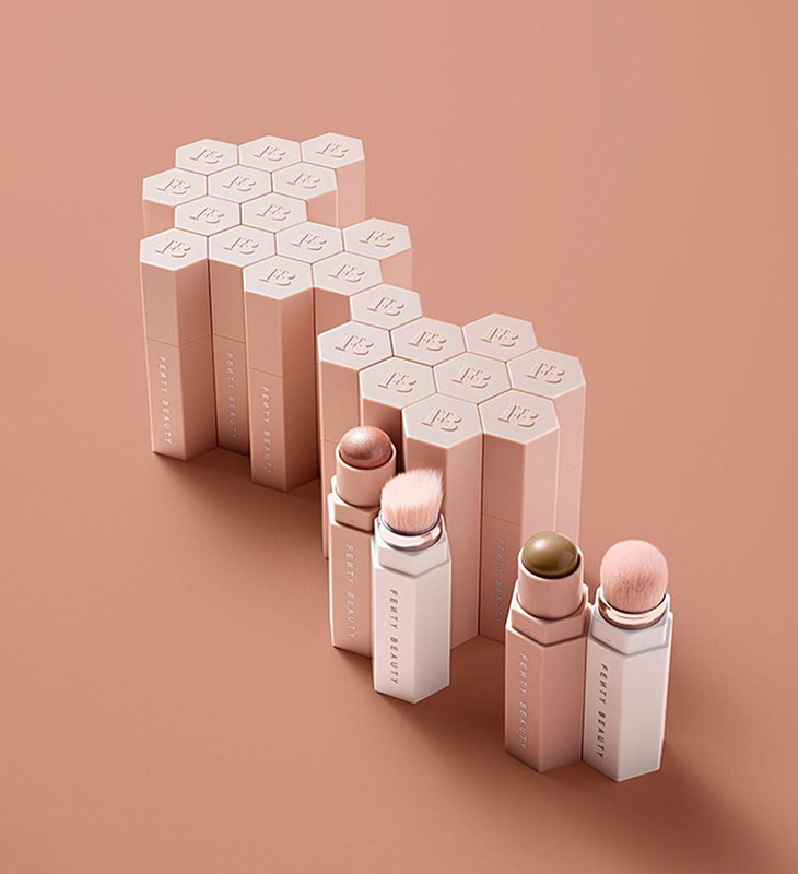 4 điểm khiến Fenty Beauty của Rihanna đánh quật cộng đồng làm đẹp 