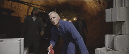 Daniel Craig trở lại trong "phiên bản tù tội" của James Bond