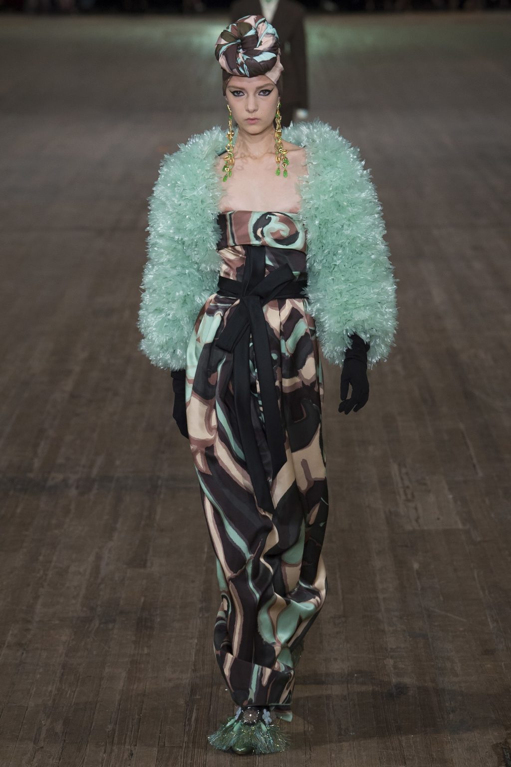 Bộ sưu tập mùa Xuân 2018 Marc Jacobs: Màn pháo hoa kết thúc Tuần lễ thời trang New York