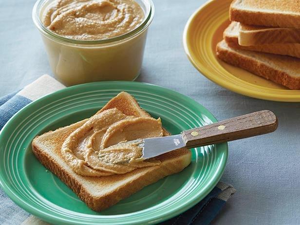 Bơ đậu phộng giúp bổ sung lượng chất đạm cho cơ thể