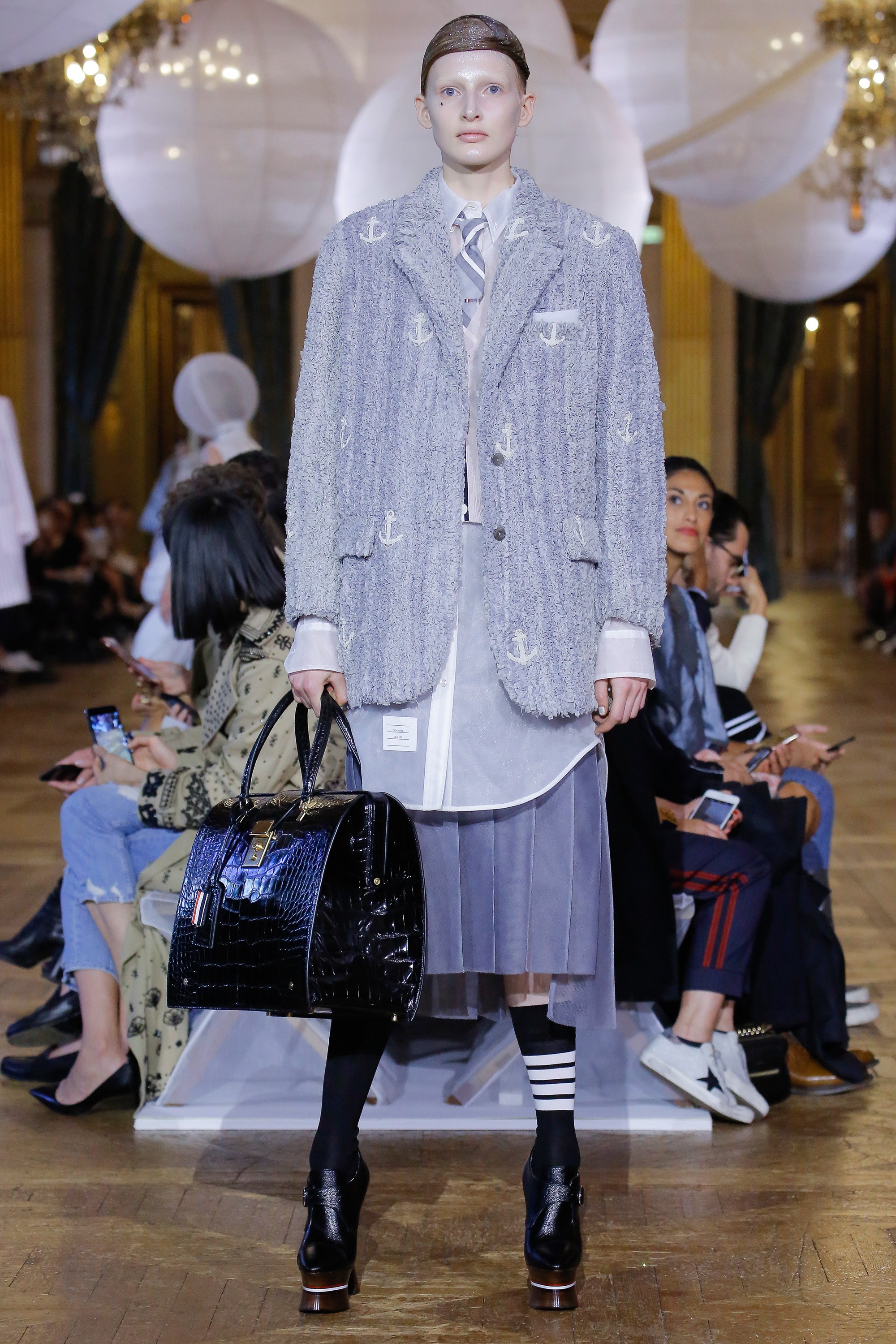 Paris Fashion Week 2018: Cổ tích đại dương trong BST mùa xuân của Thom Browne