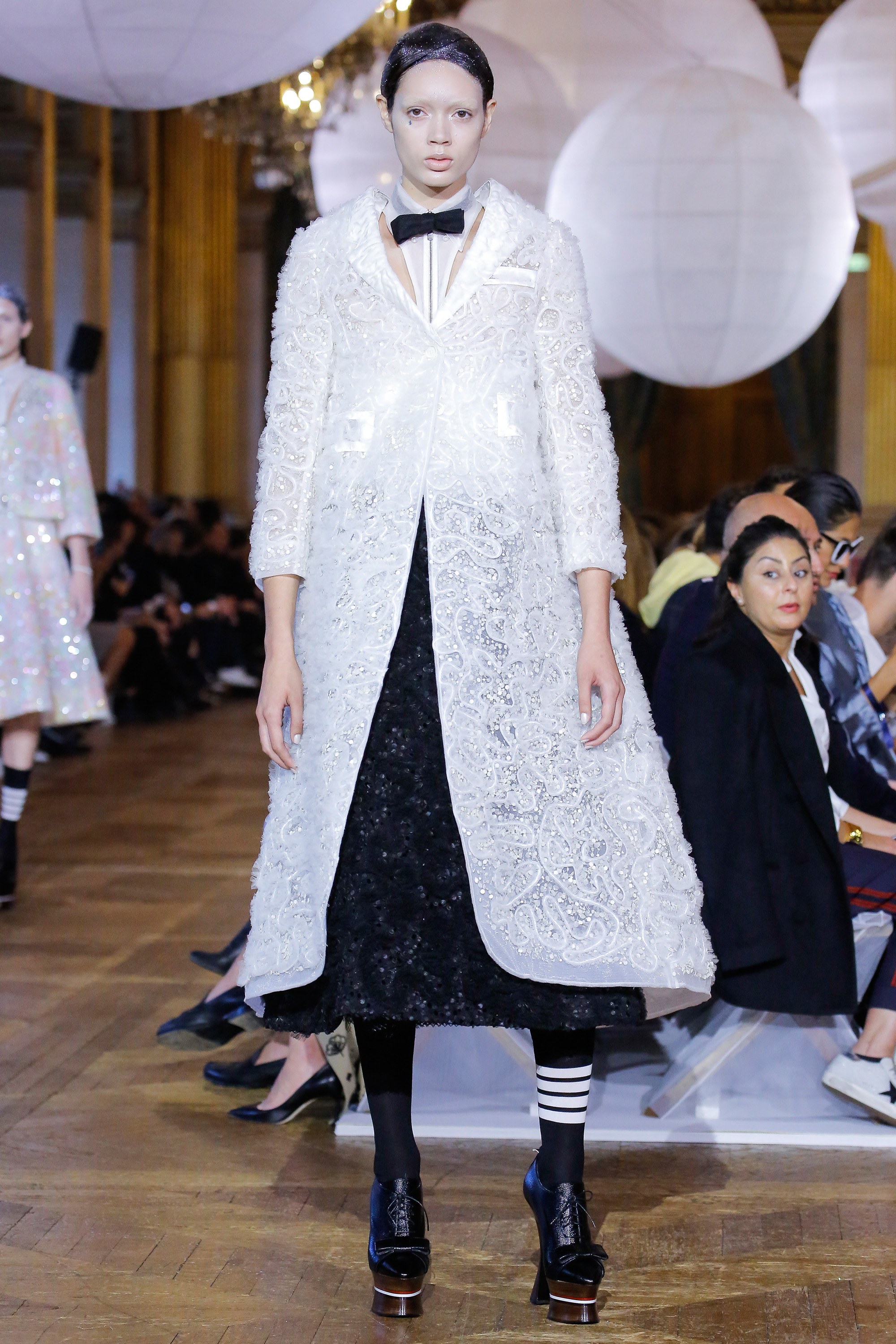 Paris Fashion Week 2018: Cổ tích đại dương trong BST mùa xuân của Thom Browne