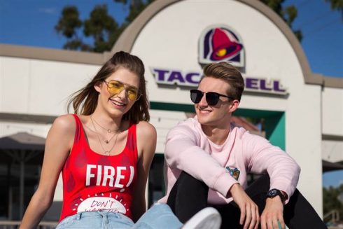 Forever 21 x Taco Bell: Bộ sưu tập collab với sắc màu vui nhộn của ngành công nghiệp thức ăn nhanh