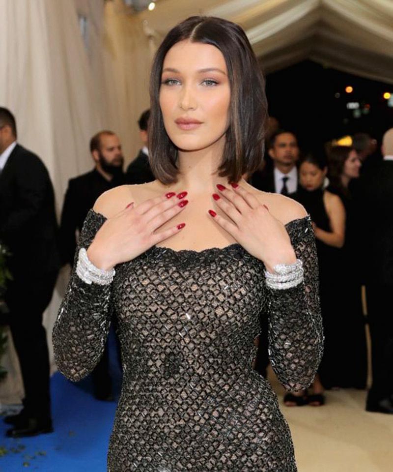 Hành trình thay đổi nhan sắc của Bella Hadid trong sự nghiệp