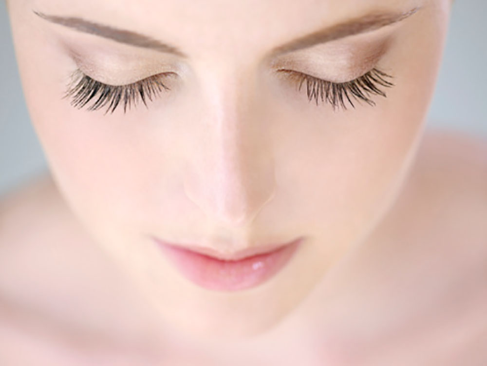 5 tác dụng thần kì của dầu hạnh nhân đối với làn da của bạn