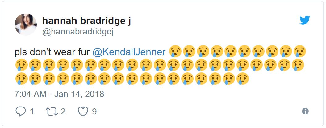 Kendall Jenner vấp phải làn sóng chỉ trích vì mặc áo lông thú trên sàn catwalk