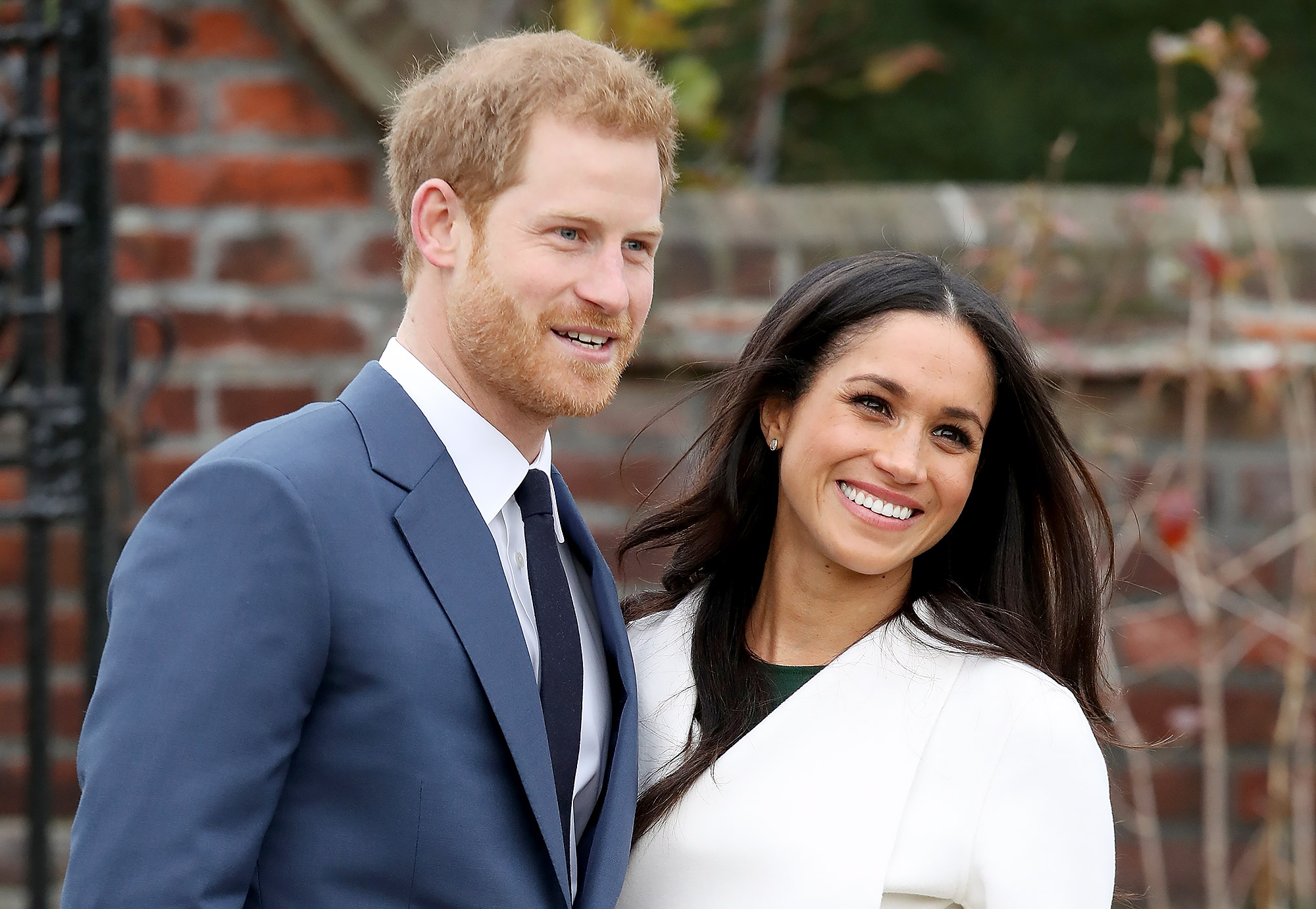 Hé lộ nhân vật Hoàng gia '' ngầm'' đứng sau gu thời trang chuẩn mực của Meghan Markle