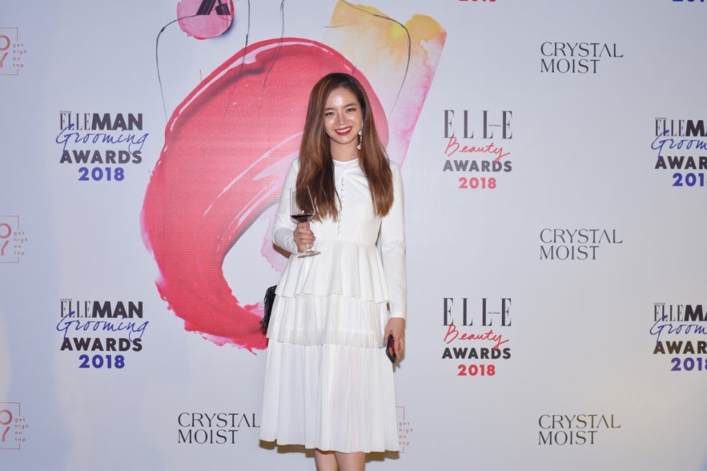 ELLE Beauty Awards 2018: Phạm Hương chiến thắng giải Best Hair of the Year