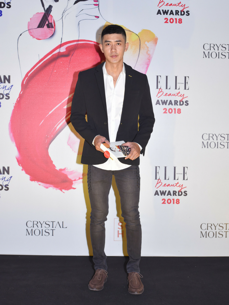 ELLE Beauty Awards 2018: Phạm Hương chiến thắng giải Best Hair of the Year