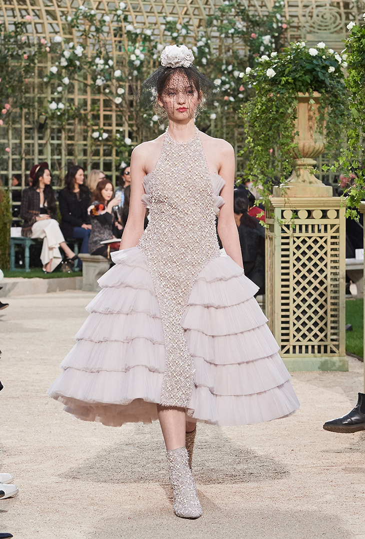 BST thời trang Chanel Xuân 2018 Couture: Mùa xuân của một triều đại mới 