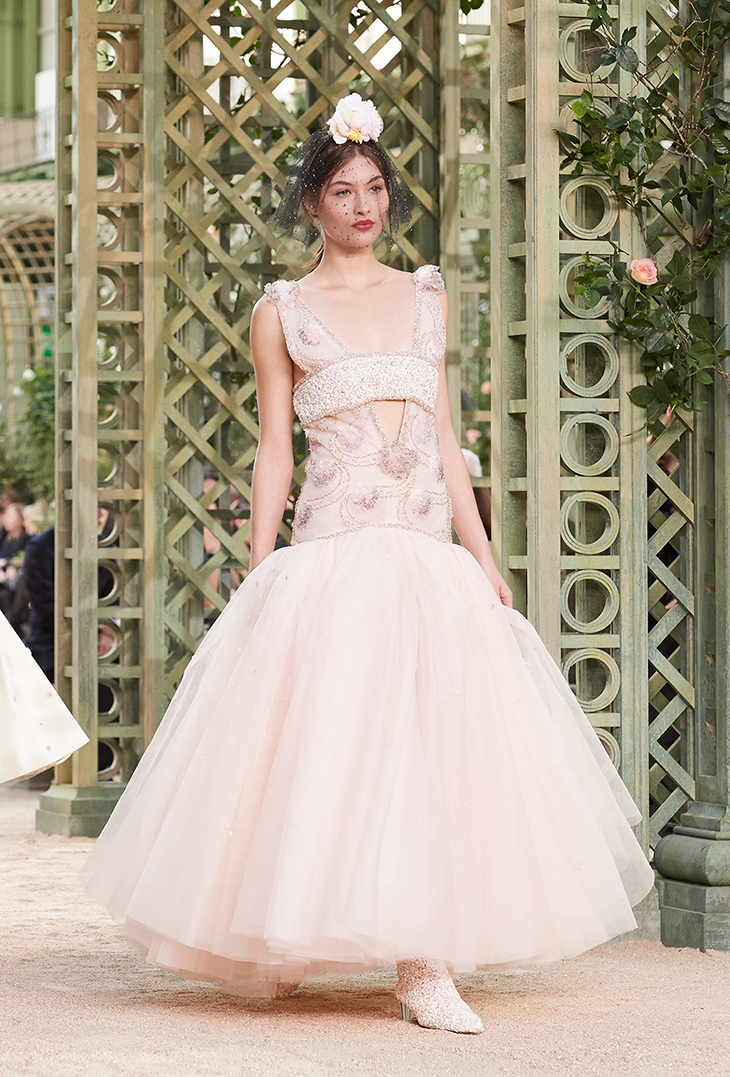 BST thời trang Chanel Xuân 2018 Couture: Mùa xuân của một triều đại mới 