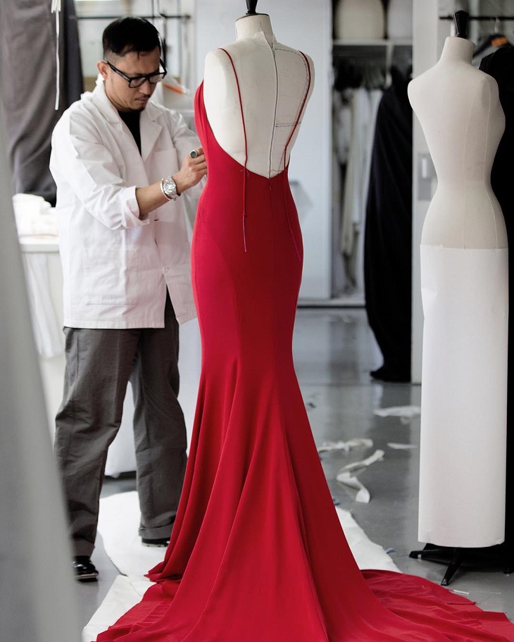 ELLE Việt Nam - 3 nhà thiết kế lừng danh giúp bạn trả lời câu hỏi tại sao thời trang cao cấp lại quan trọng (3)