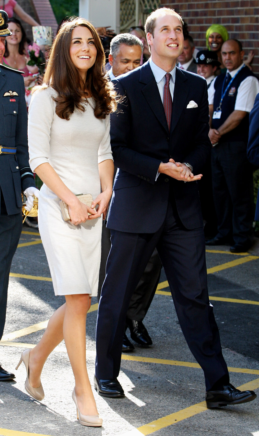 Chiêm ngưỡng 10 đôi giày Công nương Kate Middleton cưng chiều nhất