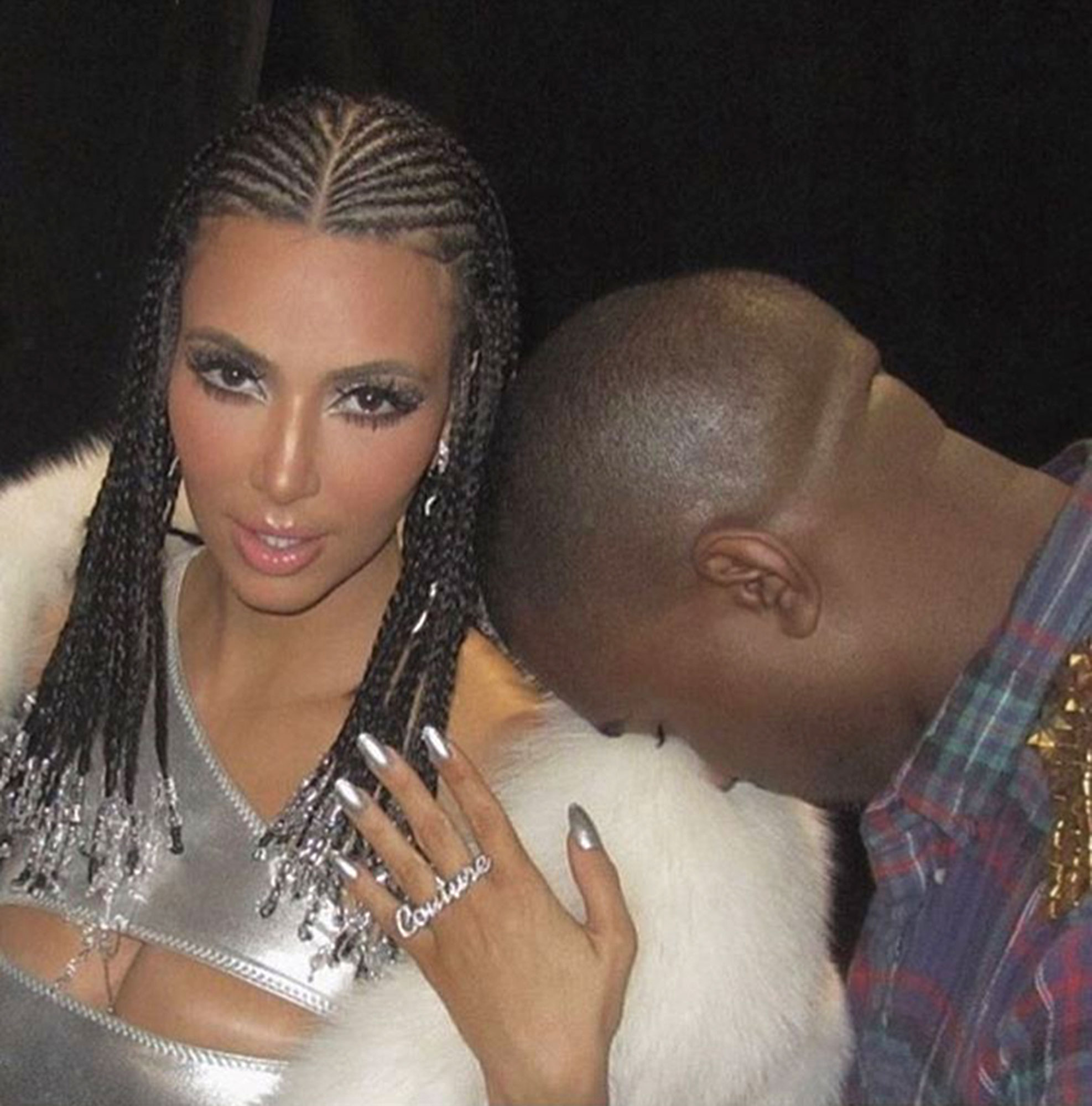 Kim Kardashian sai lệch văn hoá 4