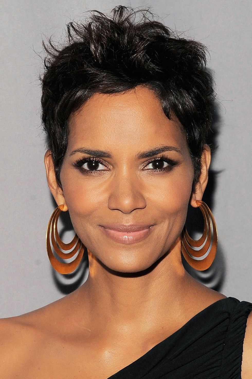 các kiểu tóc ngắn pixie đẹp halle berry