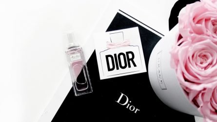 Miss Dior Roller-Pearl: Tình yêu từ cú chạm đầu tiên