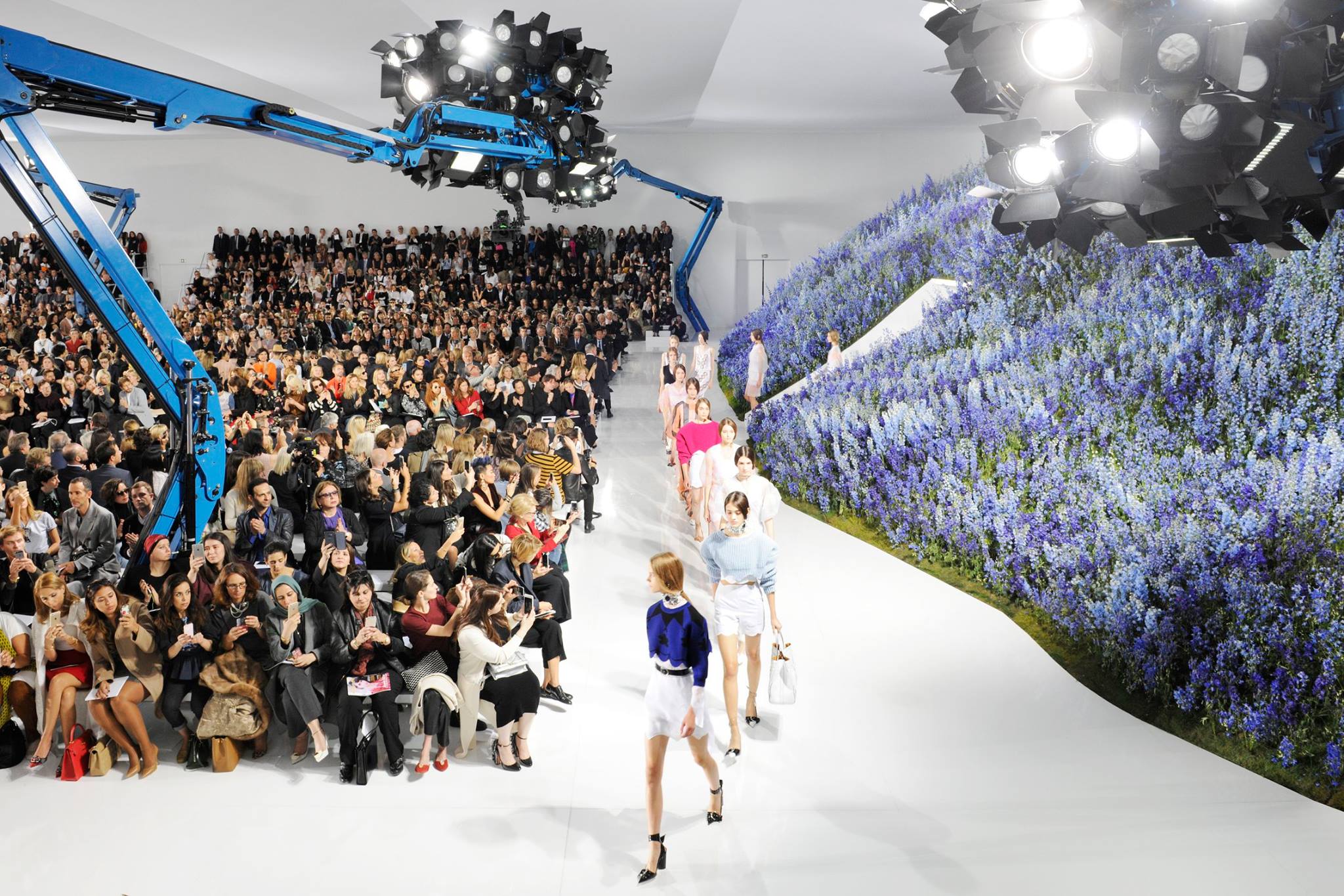 Những sàn diễn ghi đậm dấu ấn của thương hiệu Dior trong lịch sử thời trang