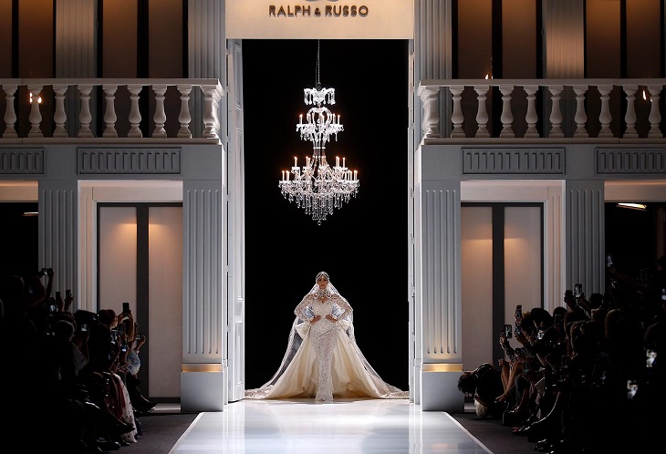 ELLE Việt Nam - Ralph & Russo hớp hồn phái đẹp với cảm hứng “Parisian Girl” trong bộ sưu tập mới (25)