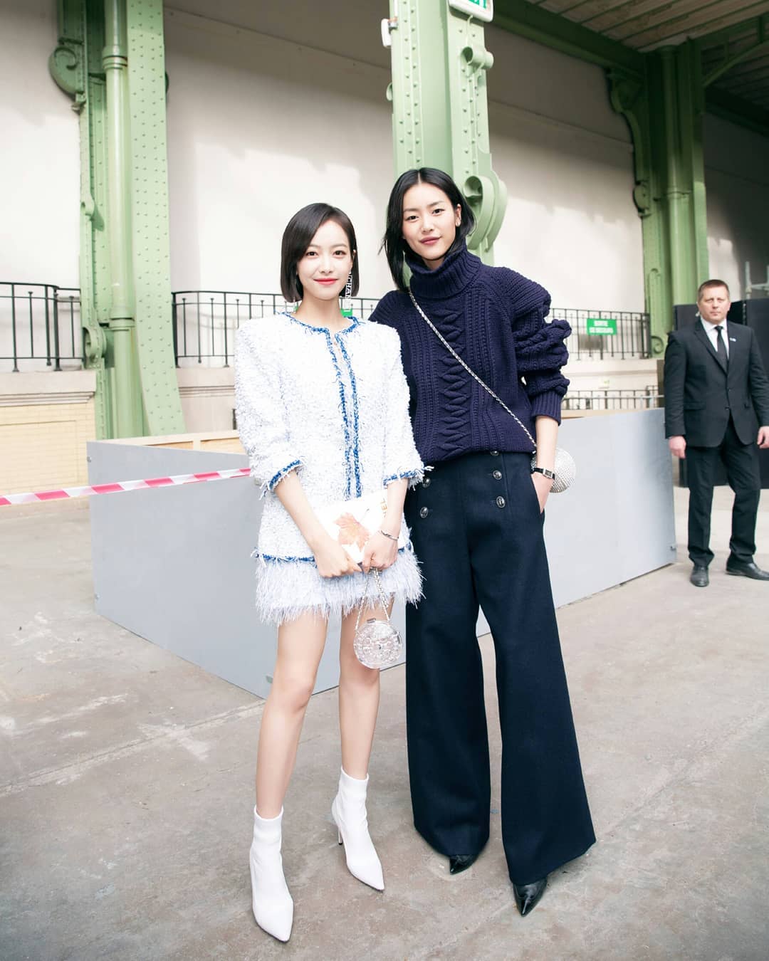 Vợ chồng Châu Kiệt Luân sánh đôi trên hàng ghế đầu show Chanel Thu - Đông 2018