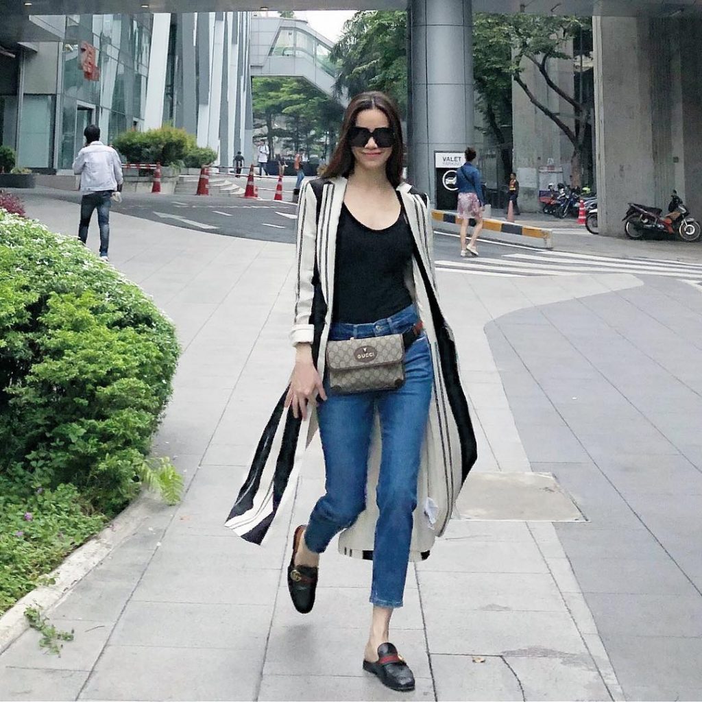 Xu hướng thời trang quần jeans được nhiều sao Việt ưa chuộng