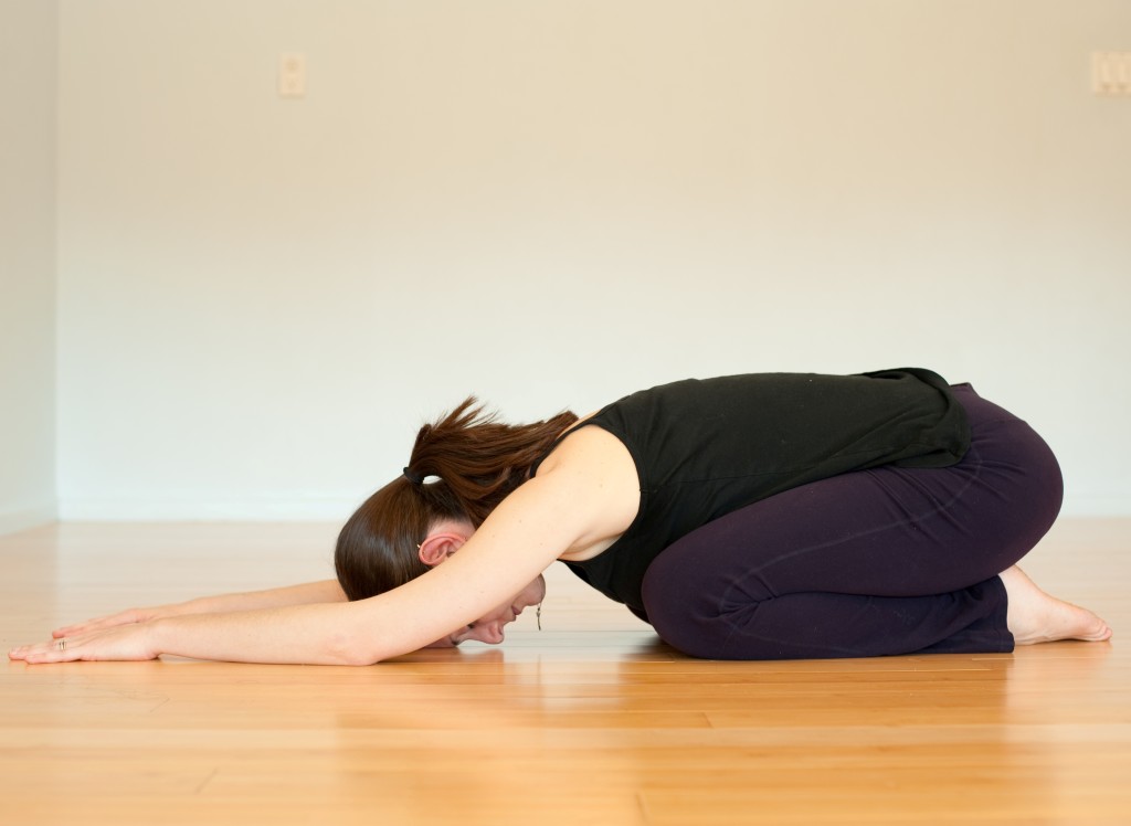 bài tập yoga tri đau lưng ft