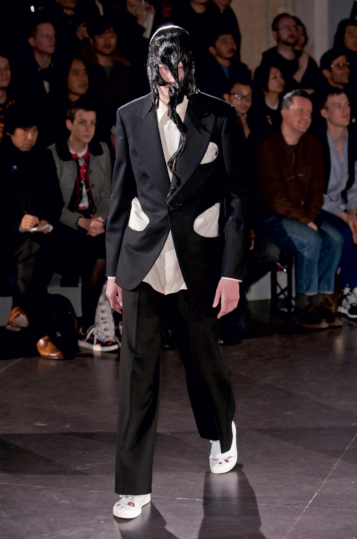 ellevn comme des garcon