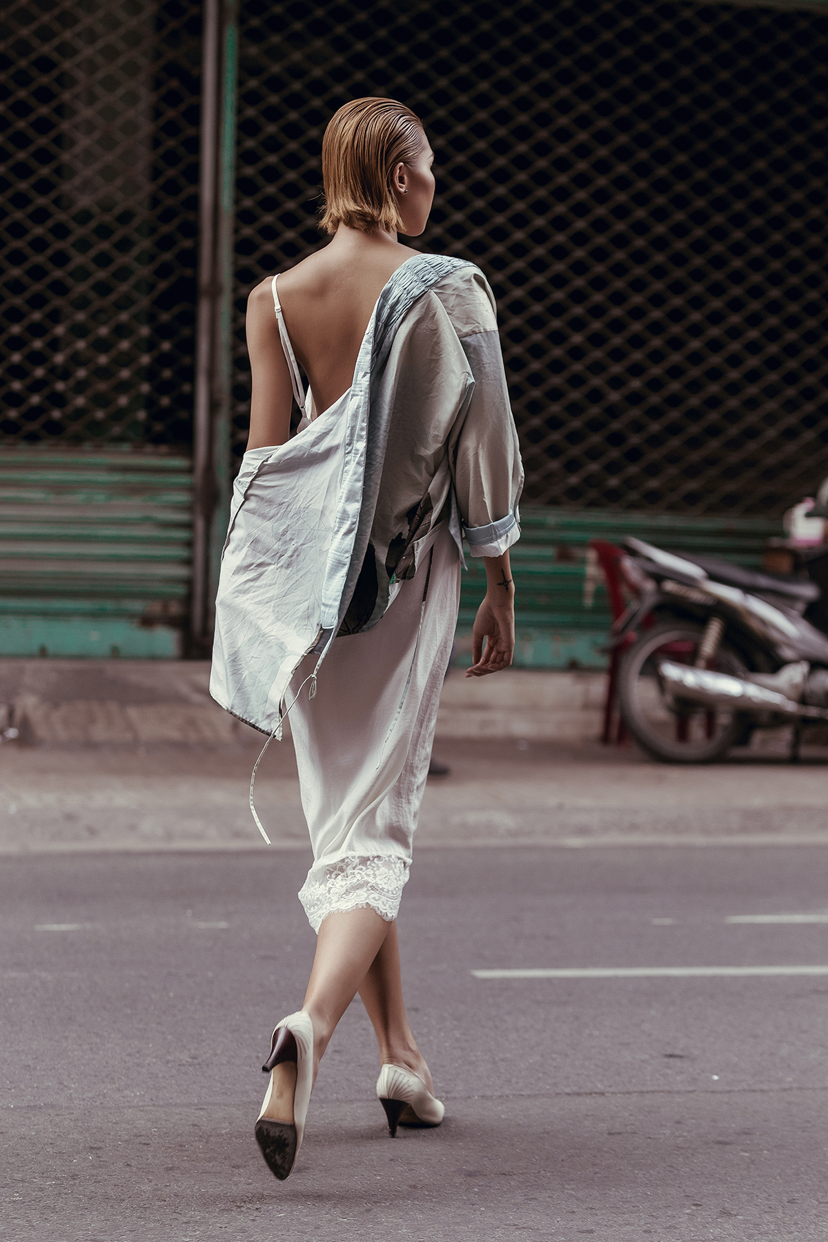 Minh Triệu cũ và mới cùng Lam giữa phố Sài Gòn