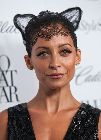 Headdress Nicole Richie