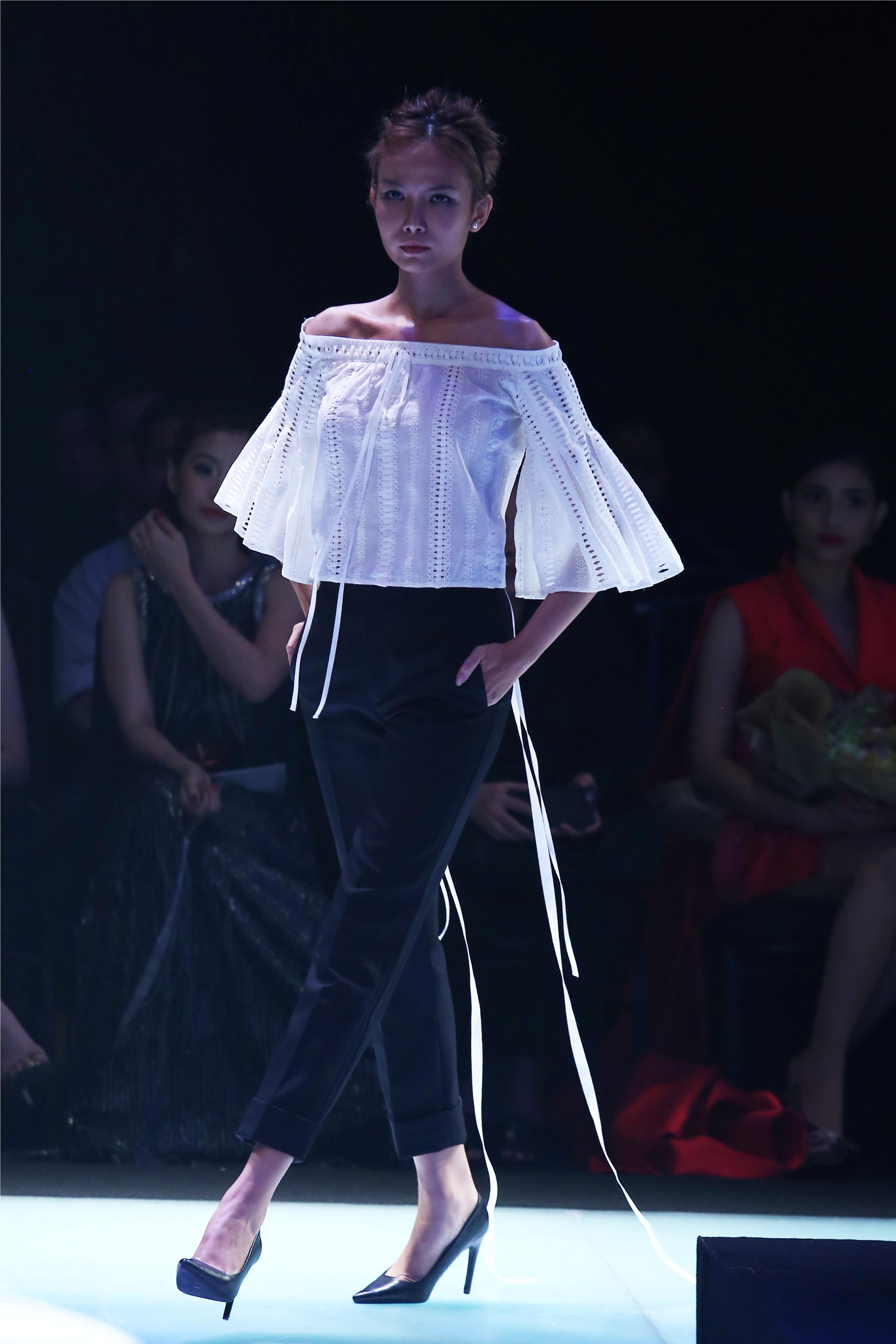 Lam Gia Khang ELLE Show 03