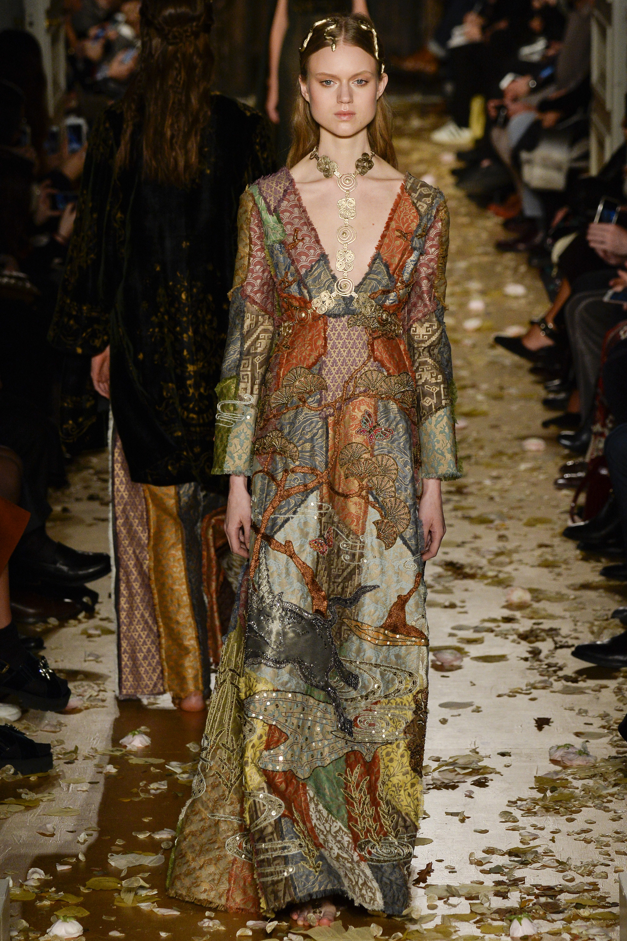 valentino-spring2016-ellevietnam(6)