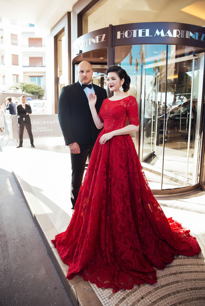 Lý Nhã Kỳ nổi bật với sắc đỏ cổ điển tại Cannes 2016 20