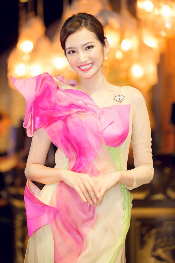 Thành phố Áo dài - thời trang đường phố đẹp và ý nghĩa 02