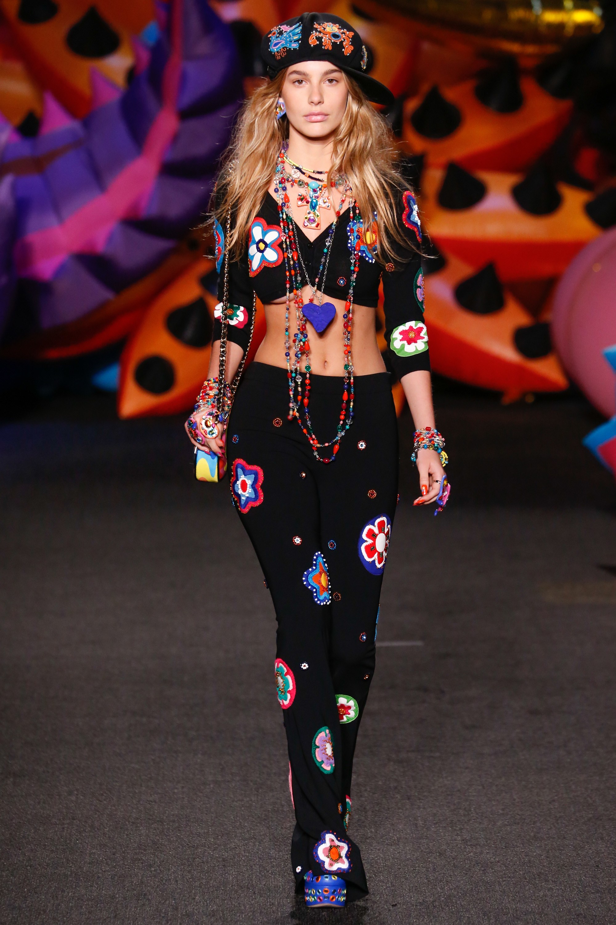 Bộ sưu tập thời trang Moschino Resort 2017 -ellevietnam 30