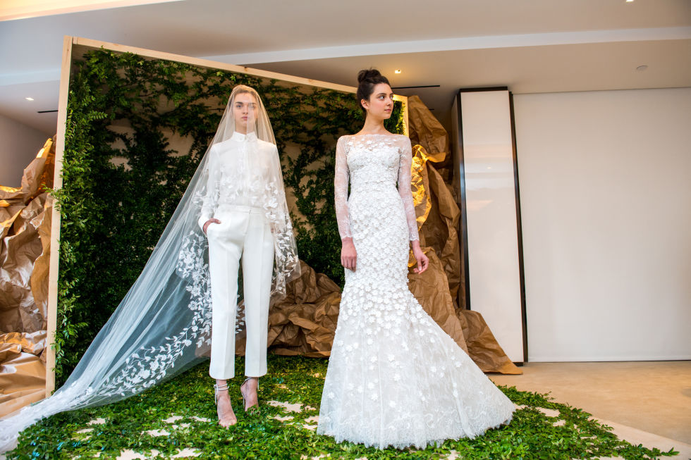 Hình ảnh hậu trường từ Bridal Spring Fashion Week 2017 - ellevietnam 18