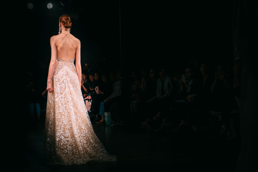 Hình ảnh hậu trường từ Bridal Spring Fashion Week 2017 - ellevietnam 48