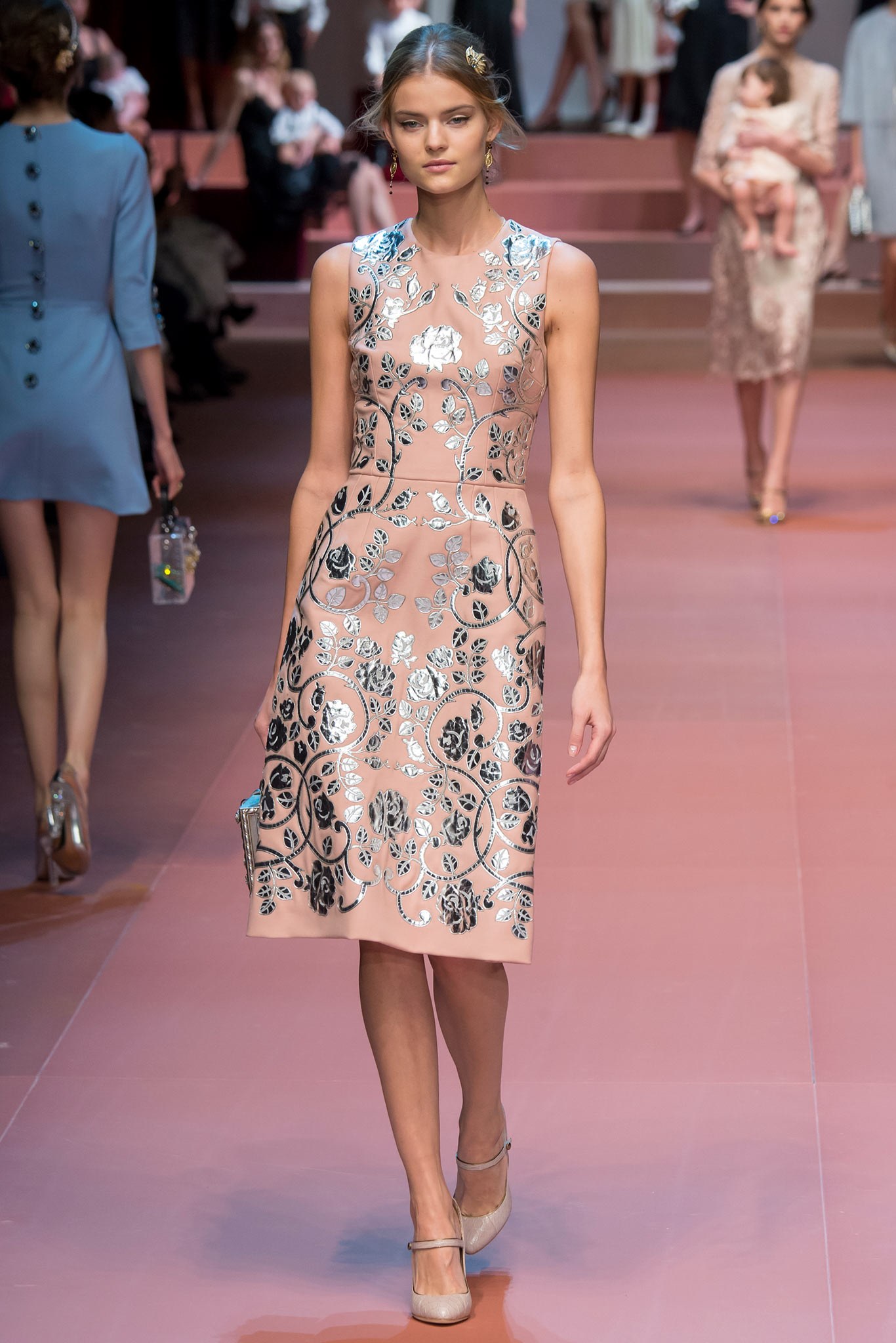 Bộ sưu tập Dolce&Gabbana Thu Đông 2015 Ellevn