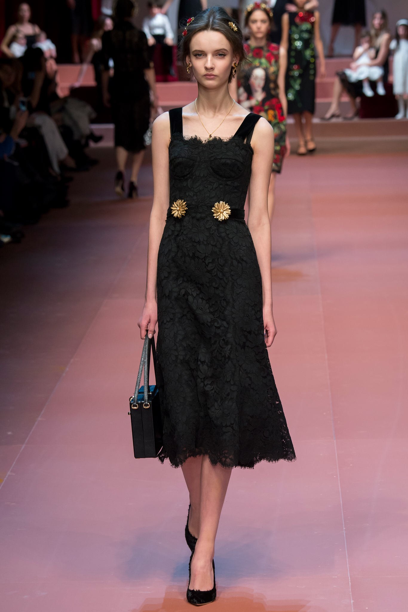 Bộ sưu tập Dolce&Gabbana Thu Đông 2015 Ellevn