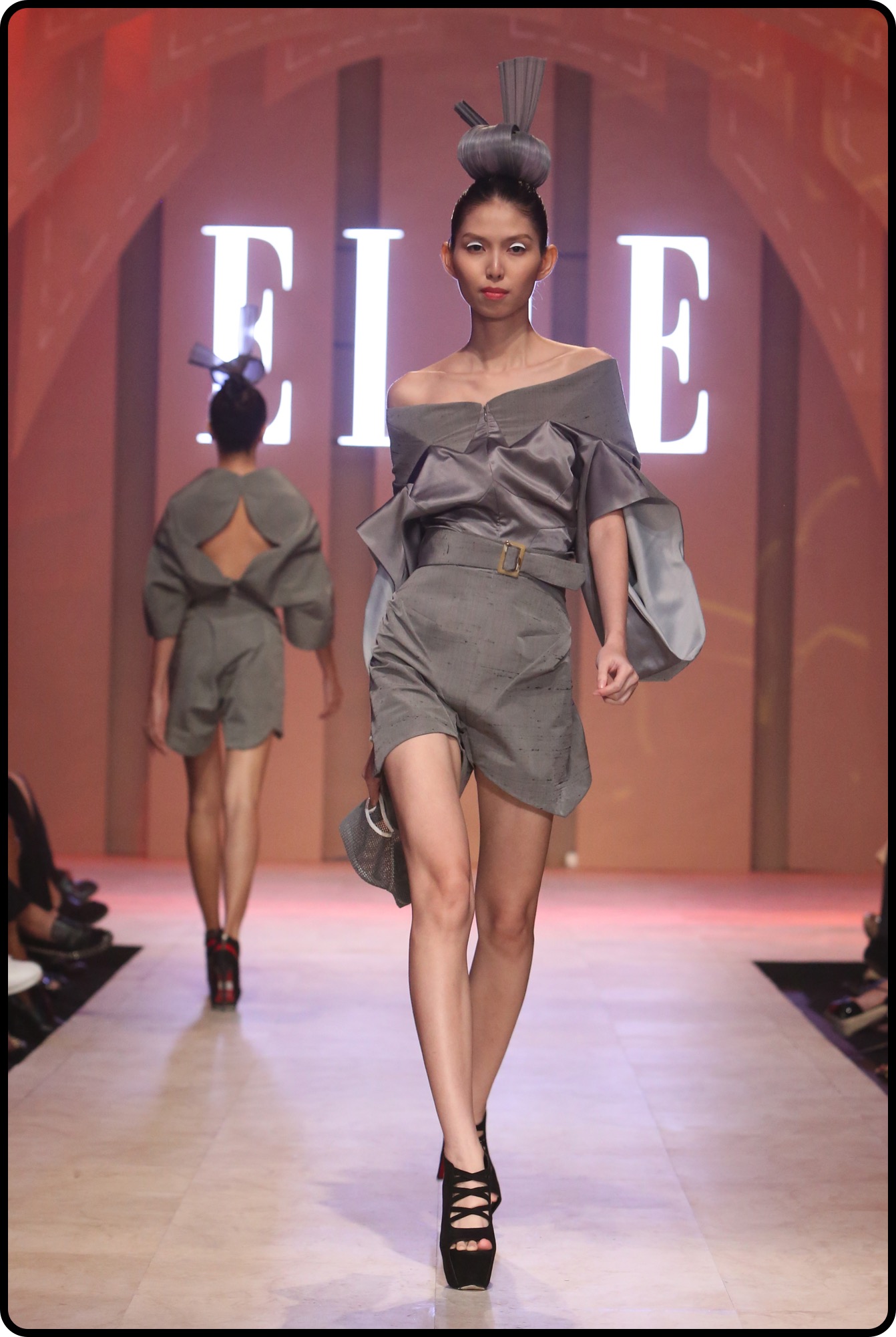 BST của NTK Nuchsuda tại ELLE Fashion Journey 2016