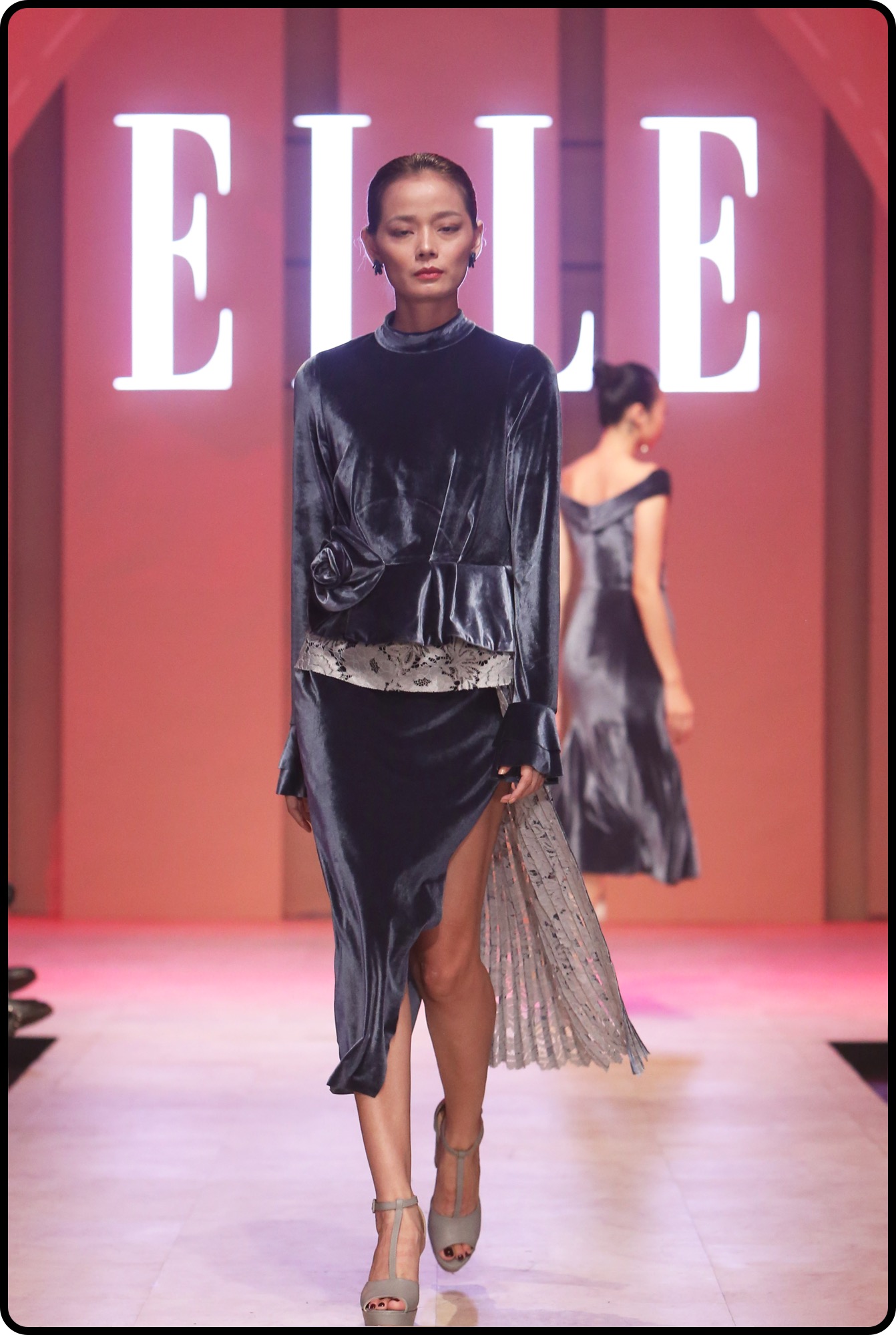 BST của NTK Quynh Giao tại ELLE Fashion Journey 2016