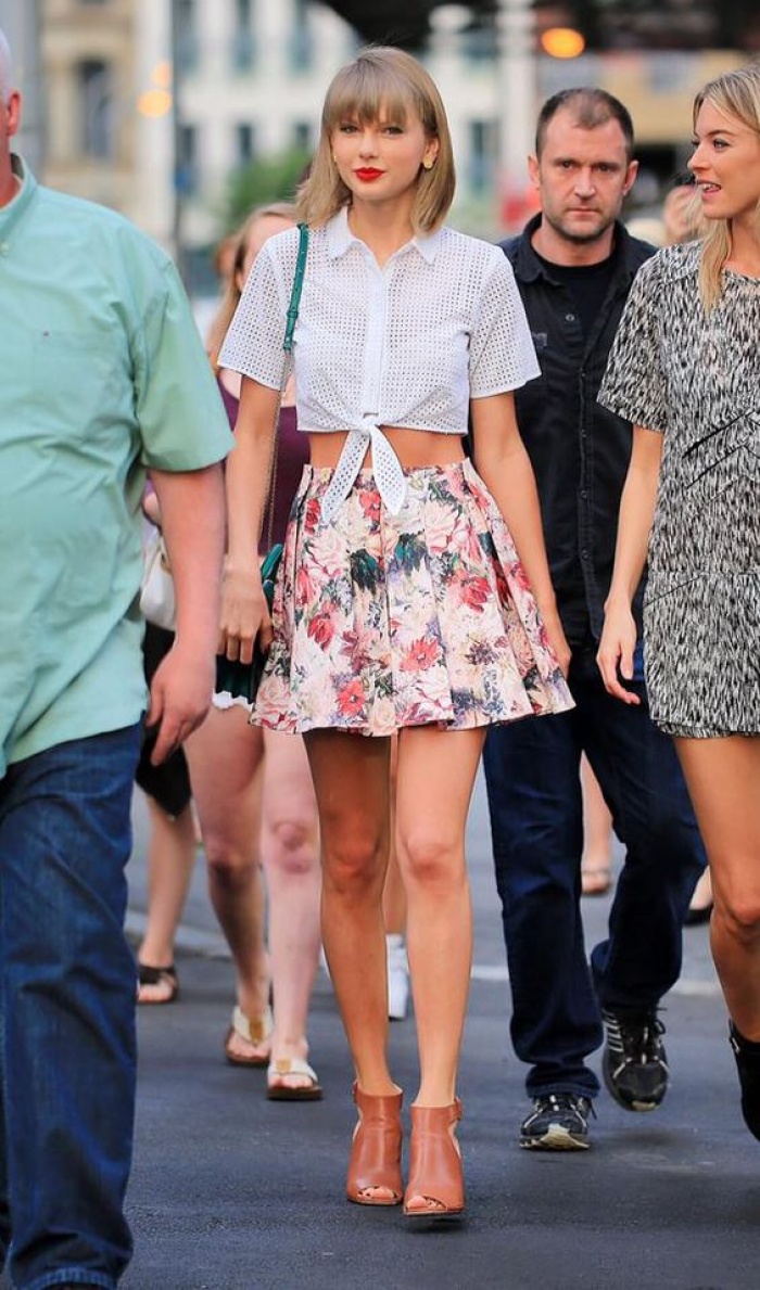Quá trình lột xác hoàn hảo của Taylor Swift sau 10 năm ca hát - ELLE VN