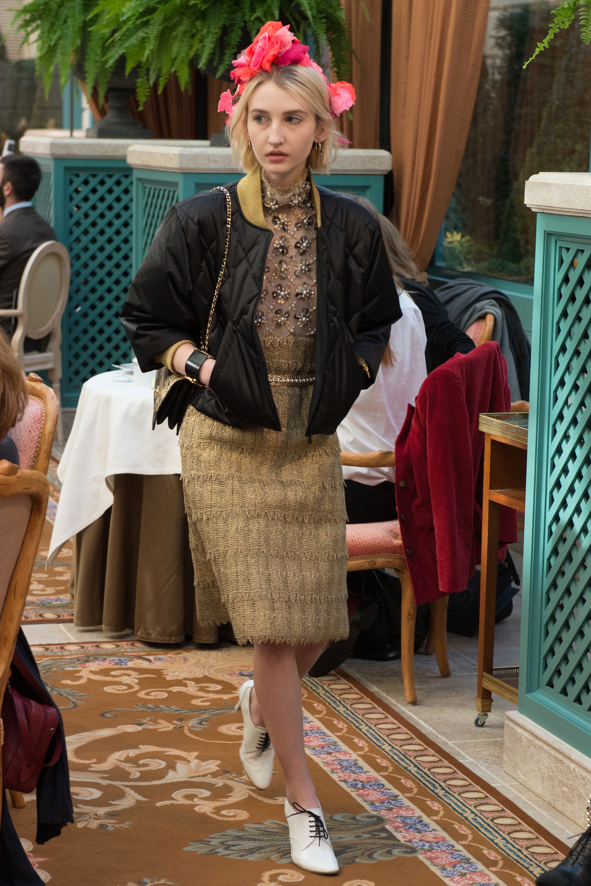 bst thoi trang chanel prefall 2017