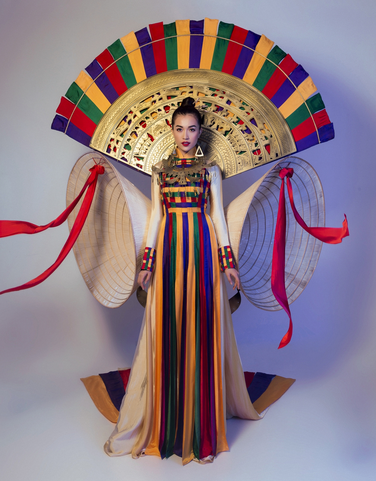 Lệ Hằng tham gia Hoa hậu Hoàn vũ thế giới 2016