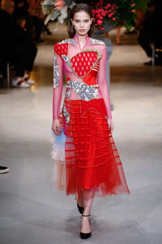 Những BST nổi bật tại tuần lễ Haute Couture Xuân-Hè 2017 - ELLE VN