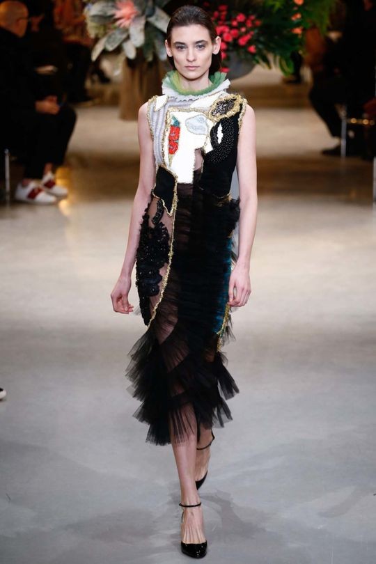 Những BST nổi bật tại tuần lễ Haute Couture Xuân-Hè 2017 - ELLE VN