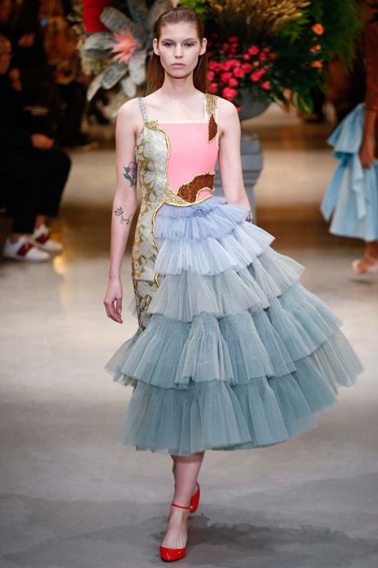 Những BST nổi bật tại tuần lễ Haute Couture Xuân-Hè 2017 - ELLE VN